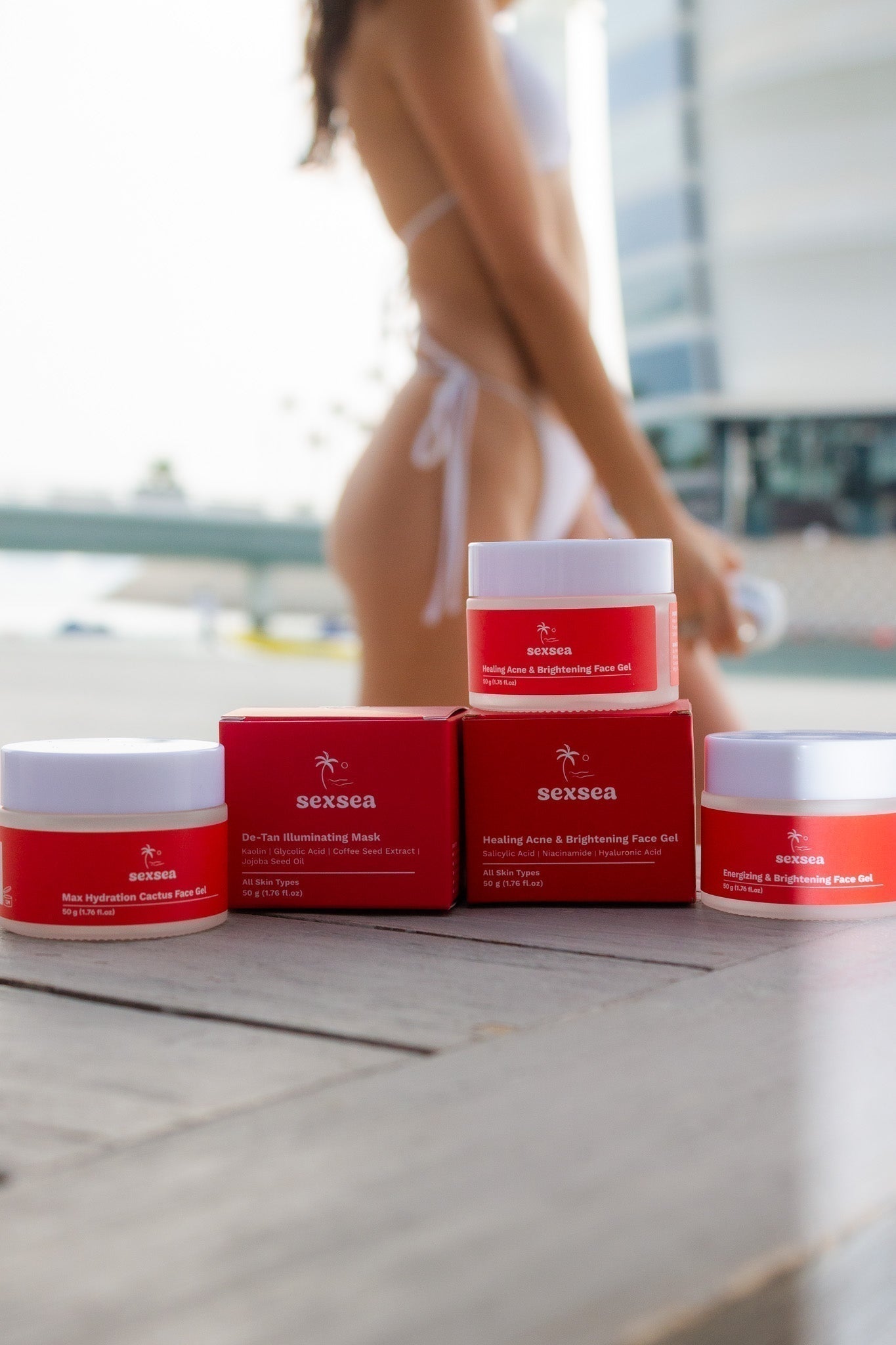 Glow Out of the Shadows: SEXSEA De-Tan Illuminating Mask