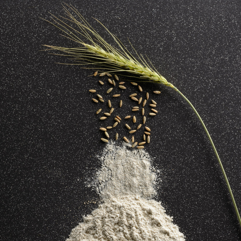 Soothes sensitive skin and relieves itchiness.