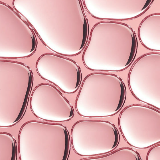 Brightens skin and minimizes pores.