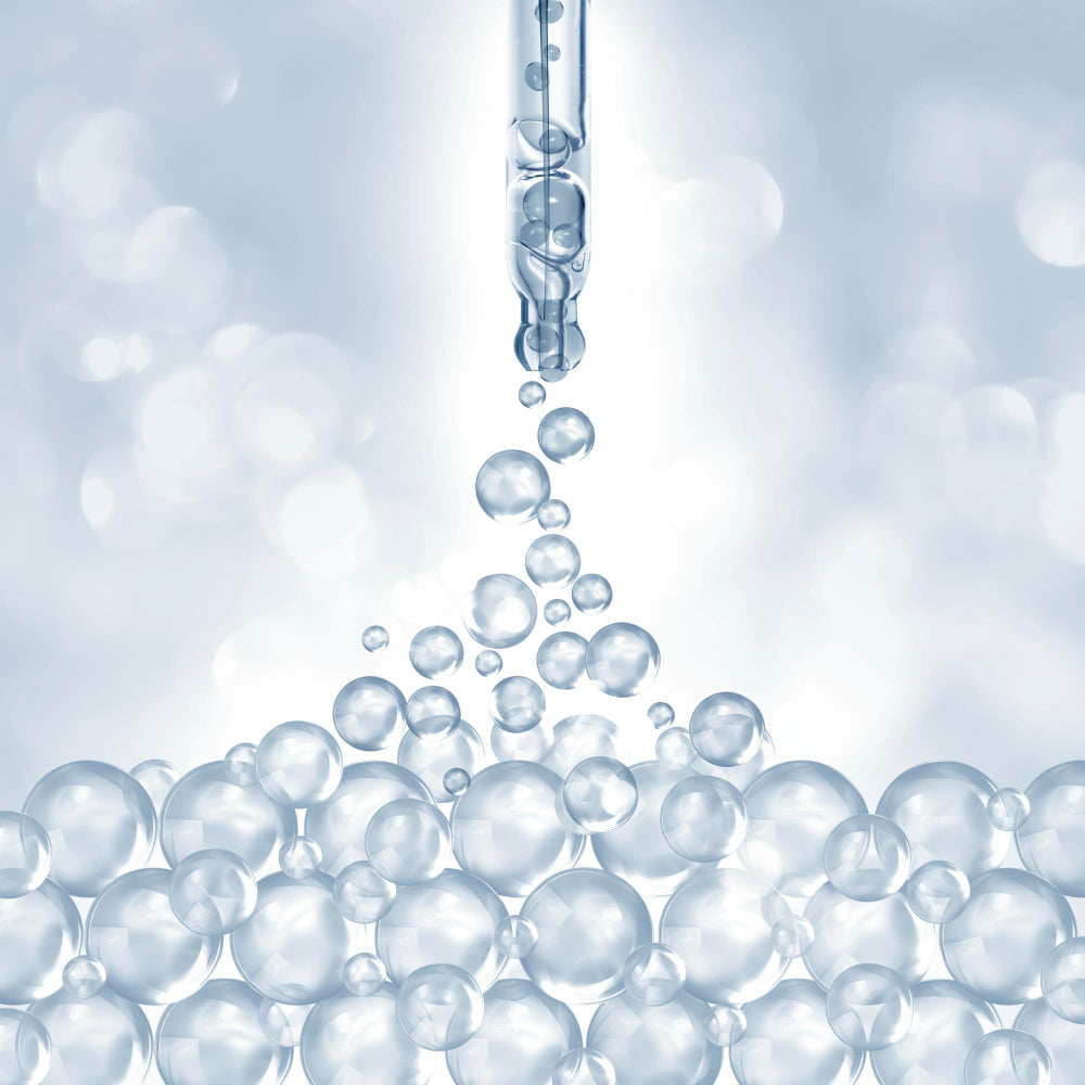 Strengthens hair follicles and supports healthy hair growth.